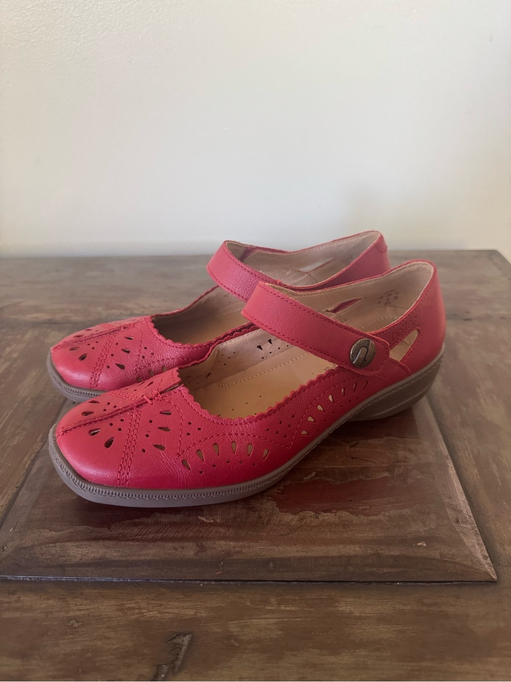 Hotter Chile red leather laser cut out Mary Jane shoes women’s size 8